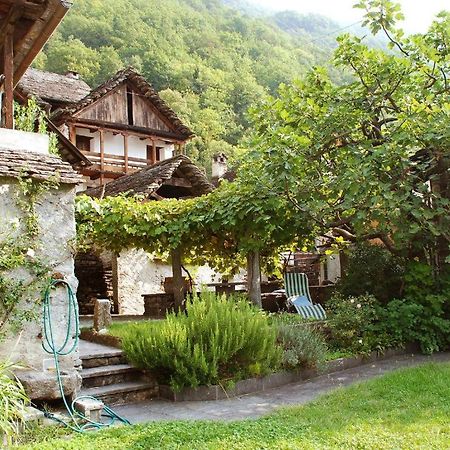Rustico Pult Villa Someo Exterior photo