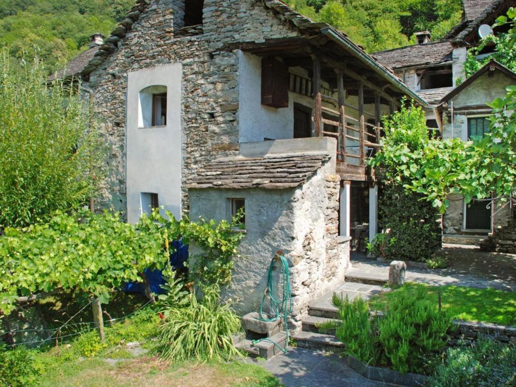 Rustico Pult Villa Someo Exterior photo