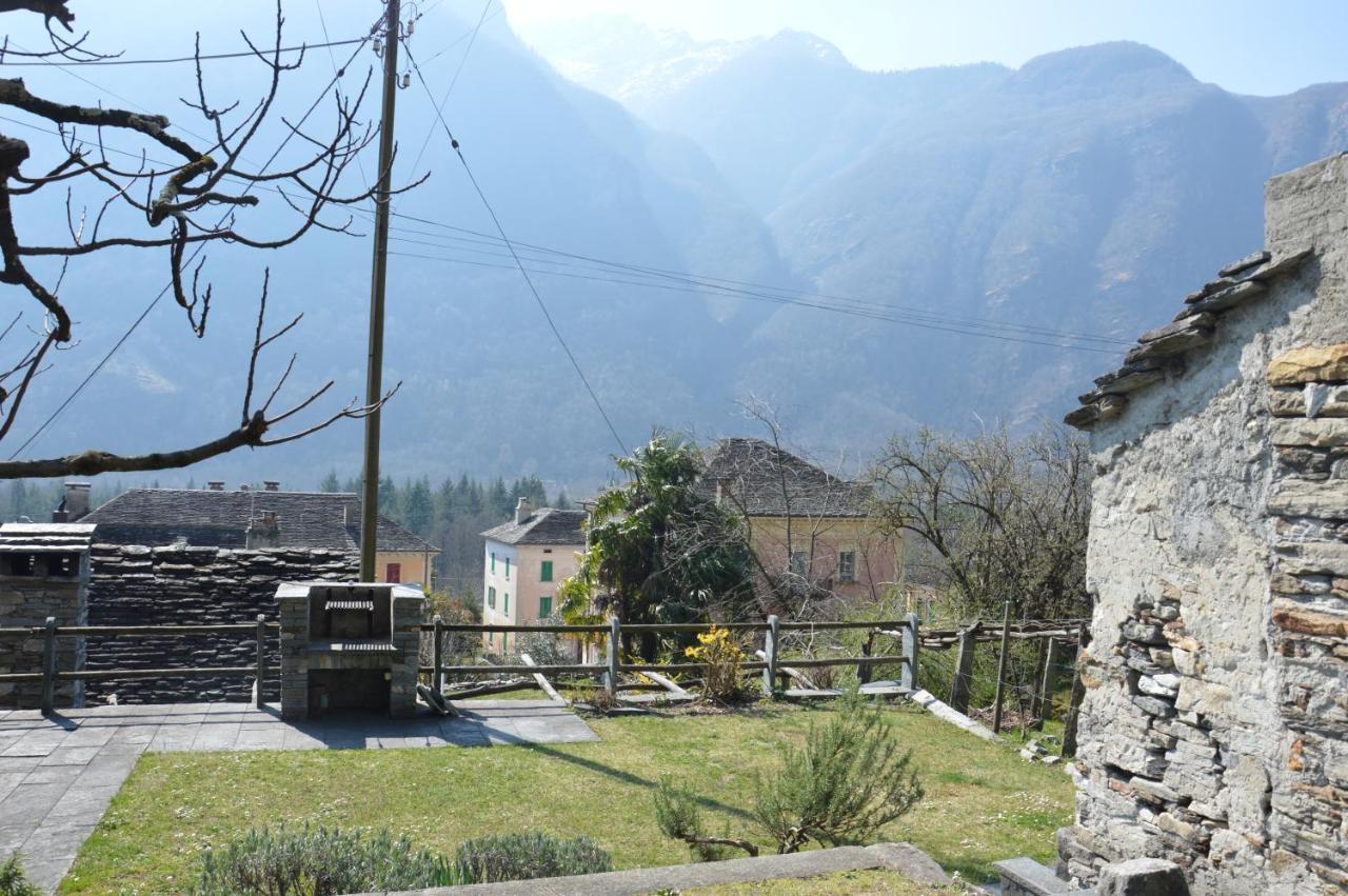 Rustico Pult Villa Someo Exterior photo