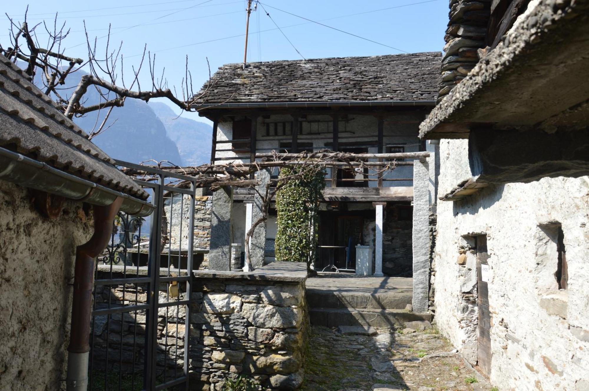 Rustico Pult Villa Someo Exterior photo