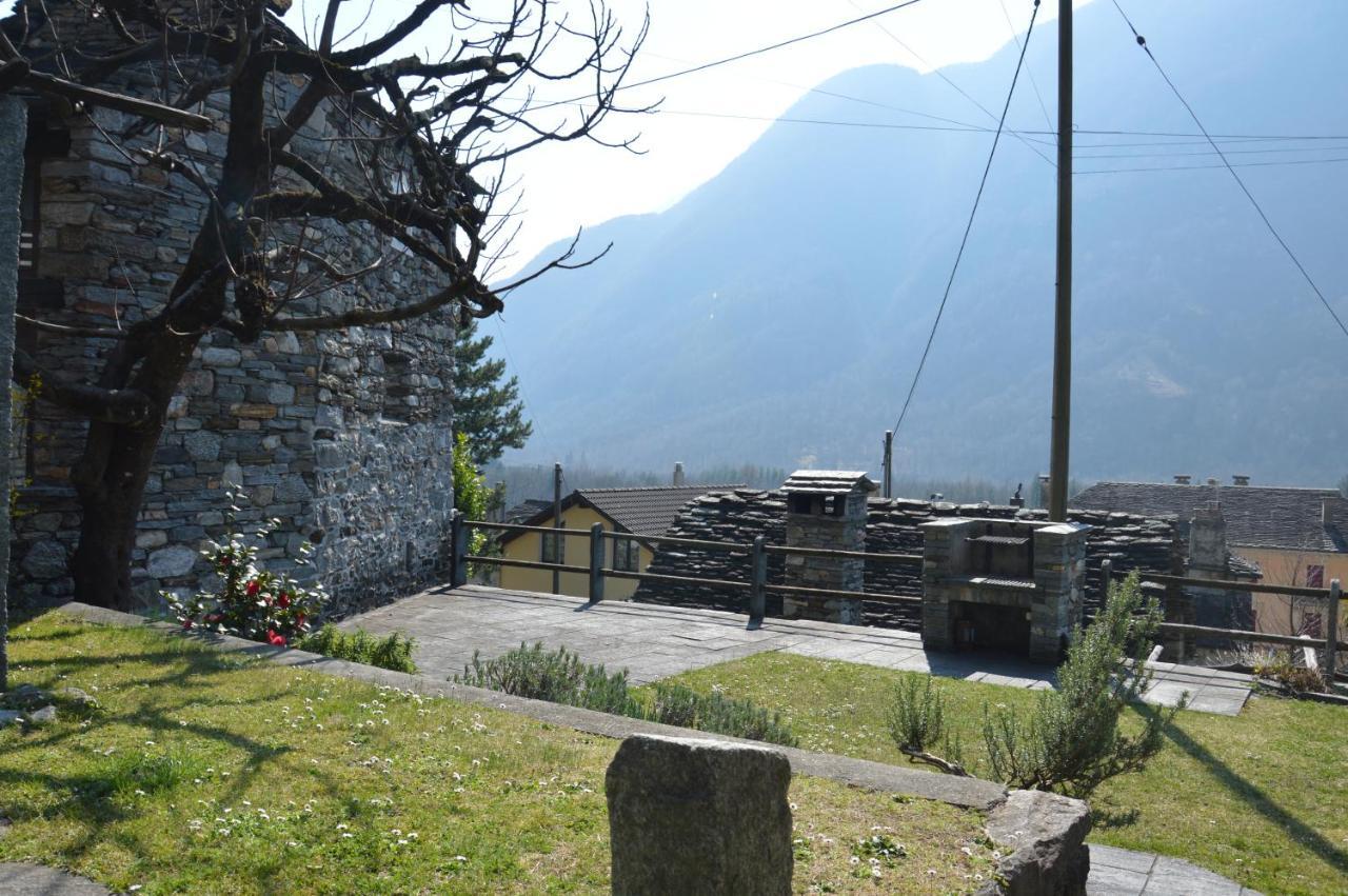 Rustico Pult Villa Someo Exterior photo